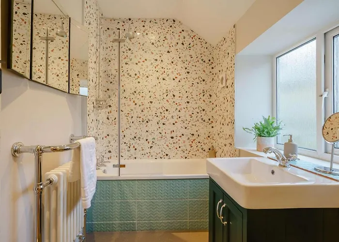 2 Bed In Oc-90435 Semesterbostad *